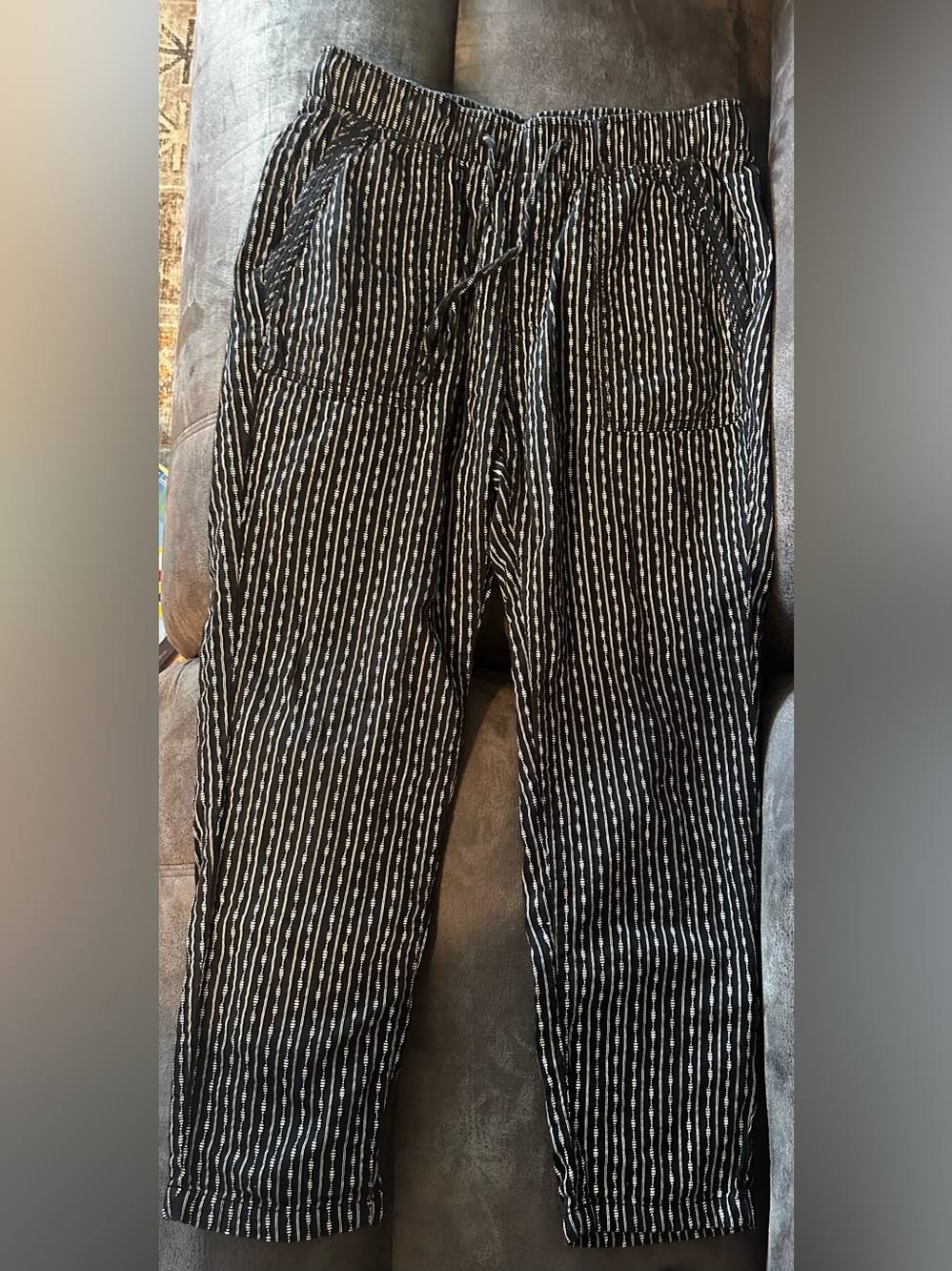 Old Navy Straight Leg Pants - Picture 3 of 7
